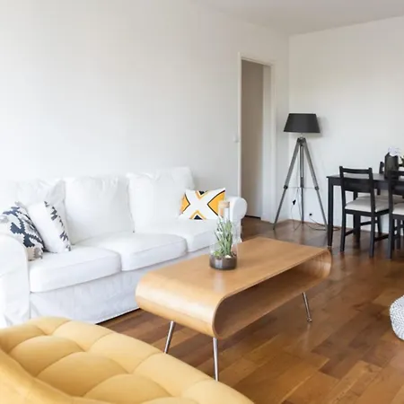 Spacious Close To Nation *